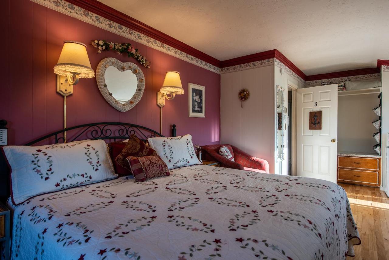A Cape Cod Ocean Manor Inn Hyannis Exterior photo