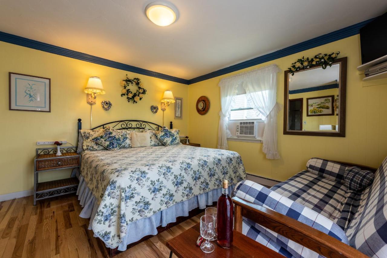 A Cape Cod Ocean Manor Inn Hyannis Exterior photo
