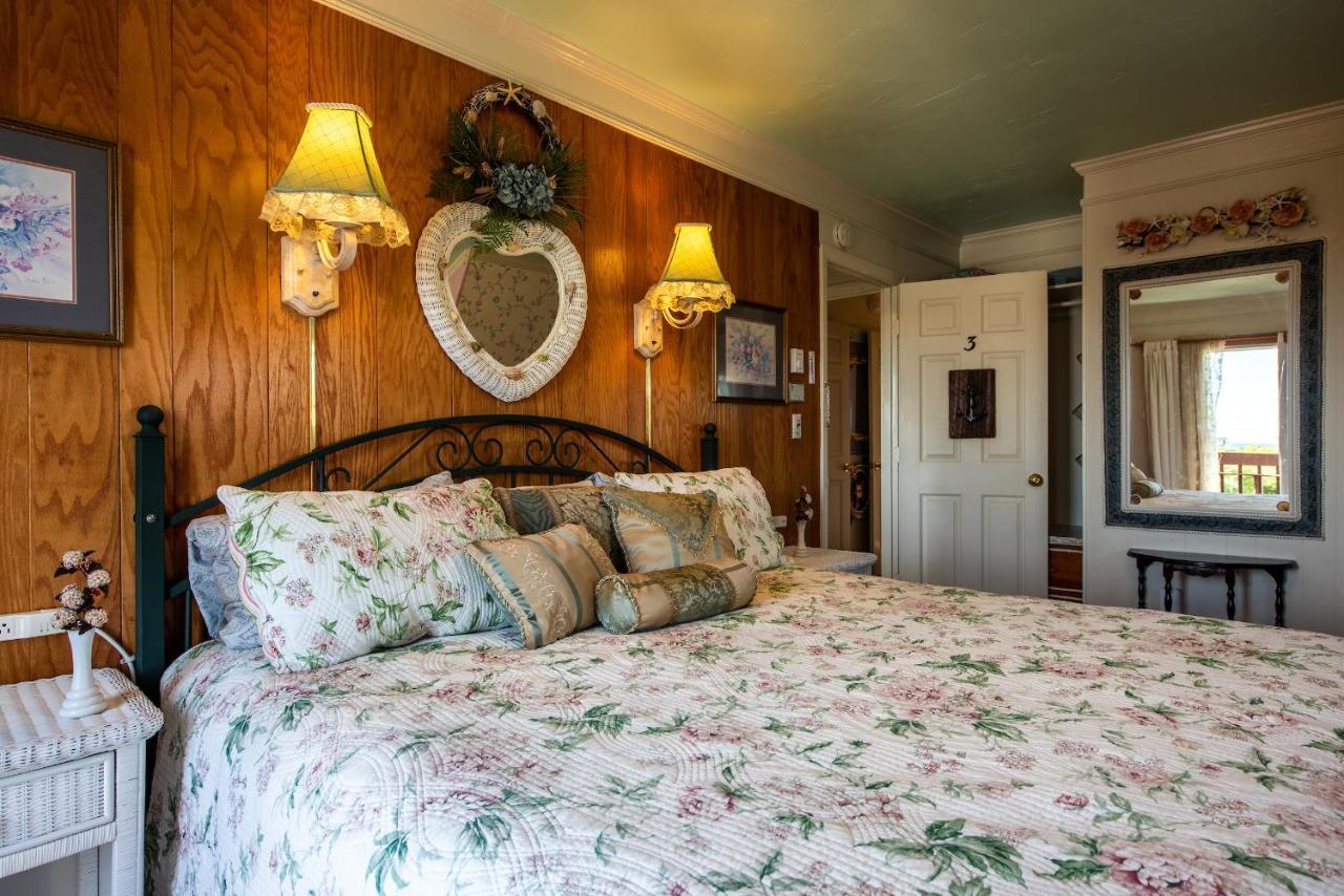 A Cape Cod Ocean Manor Inn Hyannis Exterior photo